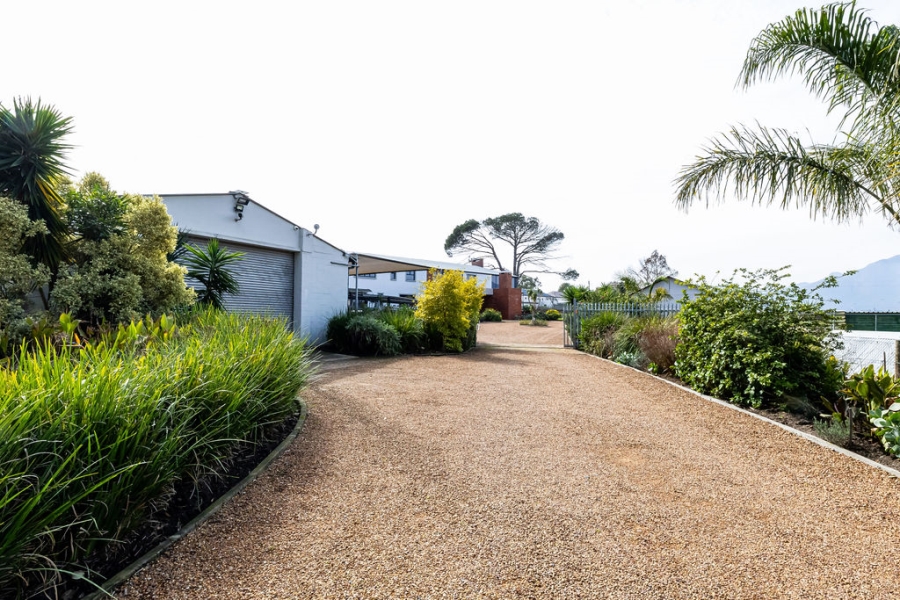 6 Bedroom Property for Sale in Stellenbosch Farms Western Cape